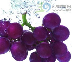 具有快速美白的五款自制面膜