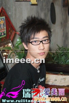 最新男生锡纸烫发型图片