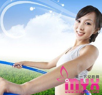 经常转呼啦圈能瘦腰吗 小蛮腰就这样转出来的
