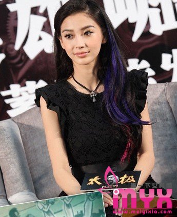 三位女明星的多色挑染发，你最喜欢谁的时尚发色？