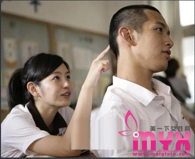 [柯景腾发型]柯景腾的发型叫什么 怎么剪？