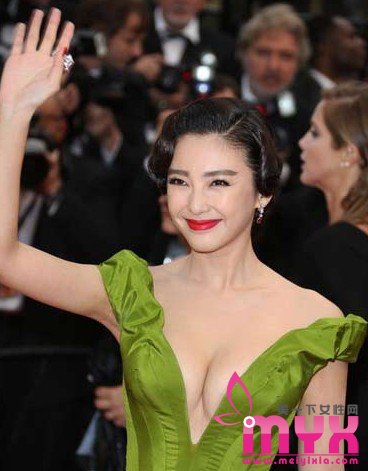 张雨绮戛纳深V爆乳 女神爆出自己的丰胸方法