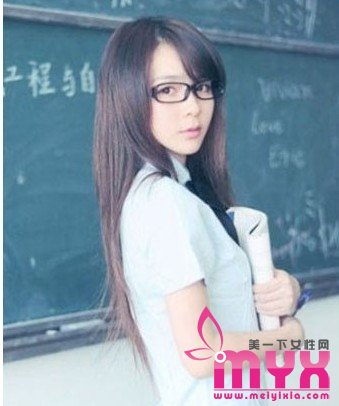 戴眼镜适合什么发型 适合戴眼镜女生的发型图片