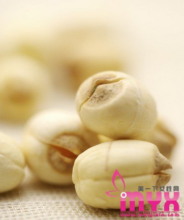 3款自制面膜祛痘印 中药“拯救”你的痘痘肌