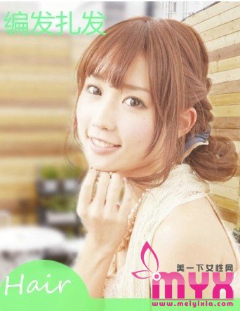 潮感十足的编发丸子头扎法 甜美无比