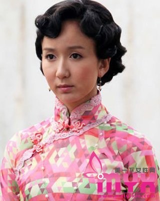 搭配旗袍最好看的复古发型（图片）