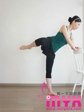大腿小腿一起“享瘦”的椅子减肥操（图）