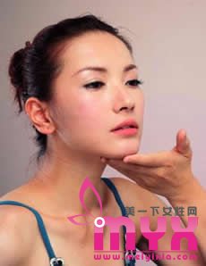 5步瘦脸按摩瑜伽 瘦掉双下巴的最快方法（图）