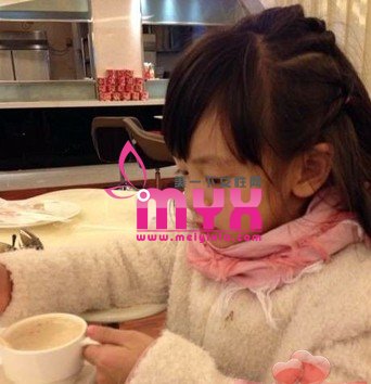 《爸爸去哪儿》女主角田雨橙(cindy)的韩式双麻花辫发型