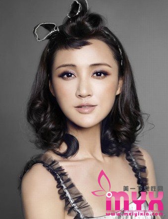 至少年轻5岁的减龄“神器” 瞬间变身萌妹子