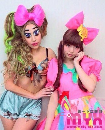 Lady Gaga百变造型 米奇头发型俏皮又抢眼