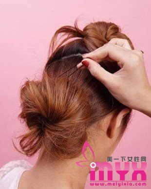 韩式甜美编发盘发 助你马年迅速有桃花