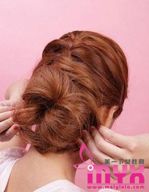 韩式甜美编发盘发 助你马年迅速有桃花