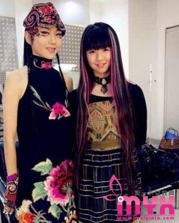 小彩旗长发及腰 春晚连转4小时造型揭秘