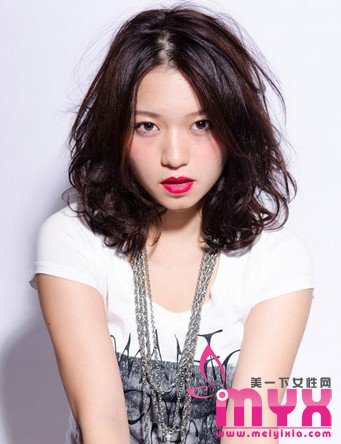 精选百搭刘海发型 完美修颜轻松抢镜