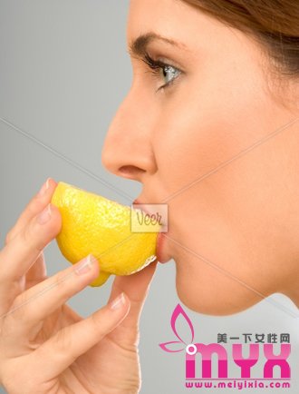 夏天最适合减肥的水果餐 边吃边享瘦