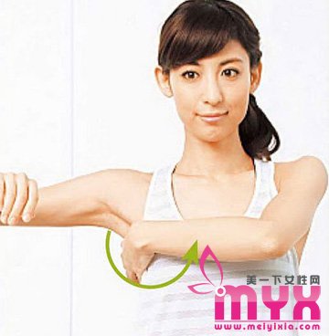 日本女明星轻 34F的丰胸方法曝光