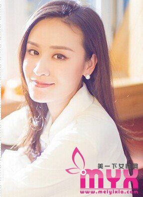 女神的心机长发 让脸型看起来更加完美