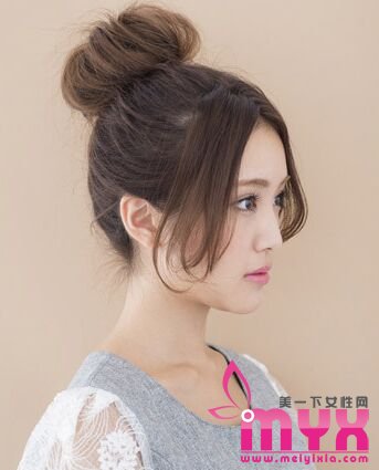 3分钟丸子头扎法攻略 活力时尚 甜美减龄