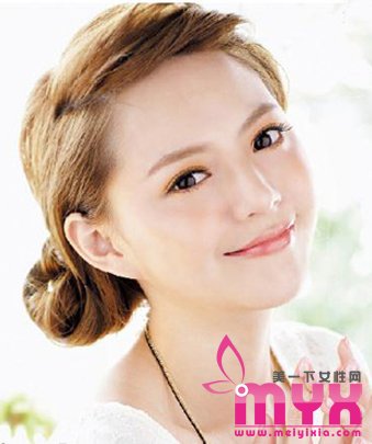 温婉动人的韩式新娘盘发 心动指数爆棚！