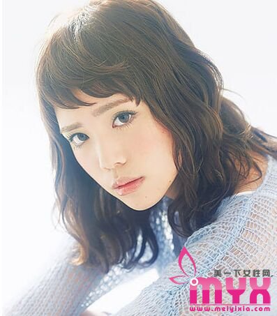 2015最流行甜美发型 打造粉嫩甜美风