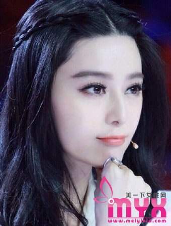 范冰冰《中国出彩人》中分麻花辫发型扎法