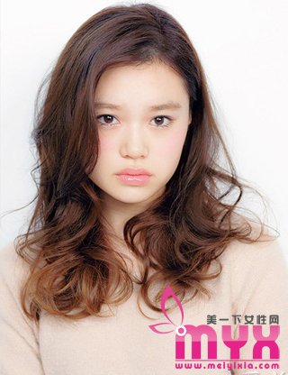 2015最新甜美发型集锦 用甜美发型妆点夏日吸睛度