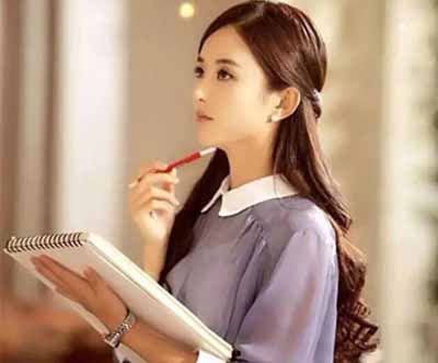 赵丽颖最新发型 优雅半扎发女人味十足
