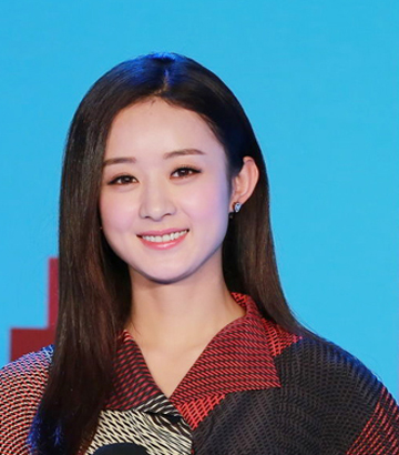 赵丽颖最新发型 优雅半扎发女人味十足
