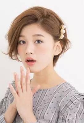 中长发如何打造多样化、时尚感爆棚的欧美范发型？