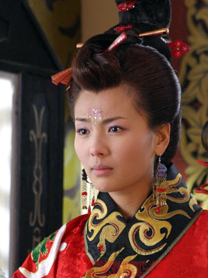 《问君能有几多愁》刘涛周娥皇发型 古装发髻温婉妩媚