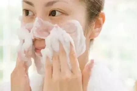 常用的应对油光满面的妙招？可是这样真对吗？