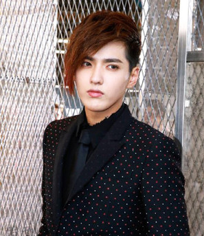 吴亦凡为你演绎杀马特发型的时尚潮男style