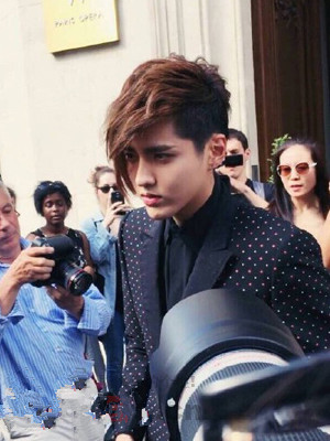 吴亦凡为你演绎杀马特发型的时尚潮男style