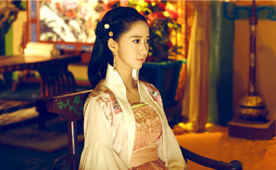 看韩国女神林允儿变身中国古装美女