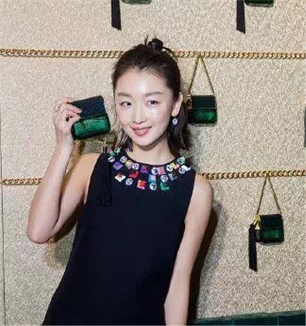 娱乐圈时尚女星欢迎的发型之一，看看女星如何演绎