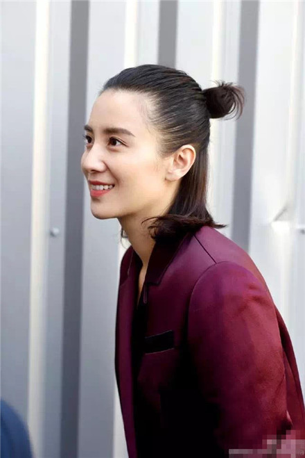 娱乐圈时尚女星欢迎的发型之一，看看女星如何演绎