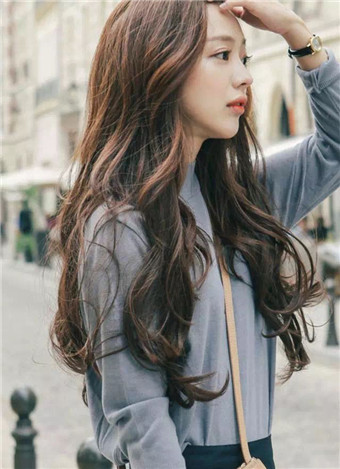 好看的长卷发发型图片，一起蓄发做一个美丽的女纸！