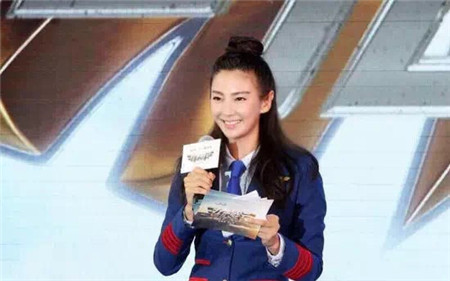 丸子头也可以玩出“N+1”般变化，你造吗？