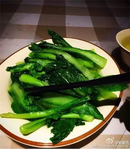 看张歆艺是怎么减肥的，脸蛋比你漂亮还努力