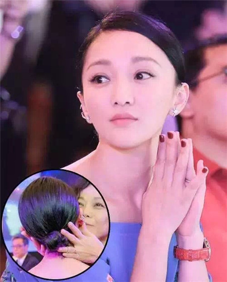 白领妹子的正装发型搭配，低丸子头优雅正式，绝配！