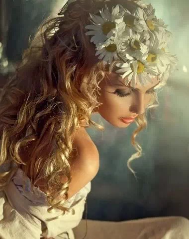今年最火彩色发色，仙女般光芒让整个夏天更加明媚