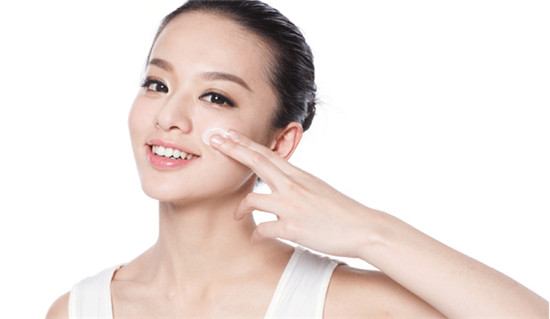 夏季油性皮肤的护理，学会了照样还你美美肌肤！