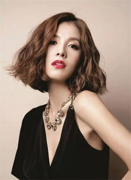 韩国女生超爱的中长lob短发，你剪了一样很美！