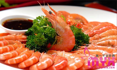 一瓶牛奶约200大卡 最受欢迎美食卡路里对照一览表