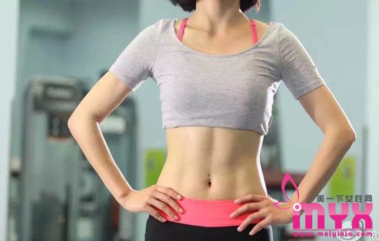 马甲线是什么？减脂塑形练出马甲线 夏季露腰美美哒！