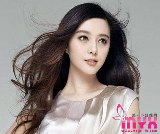 范爷村姑吓李晨,红花需要绿叶扶人美还得靠妆容