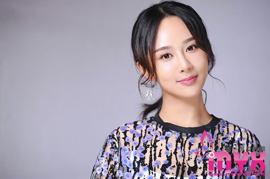 杨紫大眼妆化妆步骤 领家妹妹的女神蜕变计