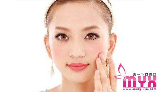 眼线膏改变眼型的化妆技巧 眼型不足眼妆来弥补