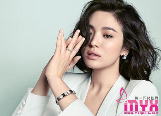 来学韩国女明星的卧蚕妆 卧蚕可爱不显肿技巧